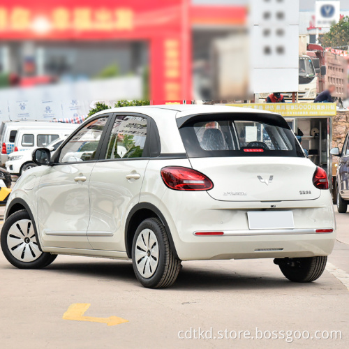 2023 Mini mini wuling economici Bingguo 2023 333 km Versione yuexiang Nuovo veicolo energetico EV mini mini auto a sinistra Drive auto per adulti